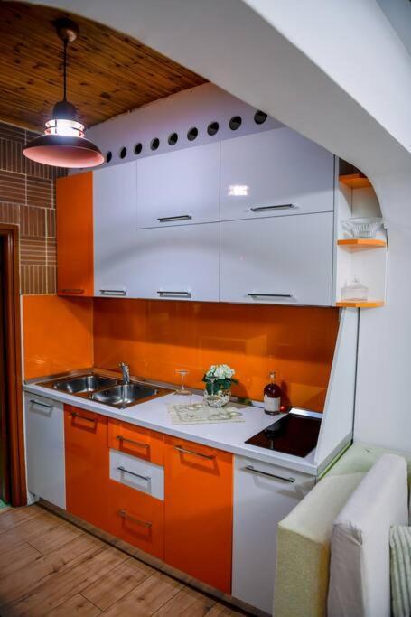 Magda Studio In Berat Center Экстерьер фото